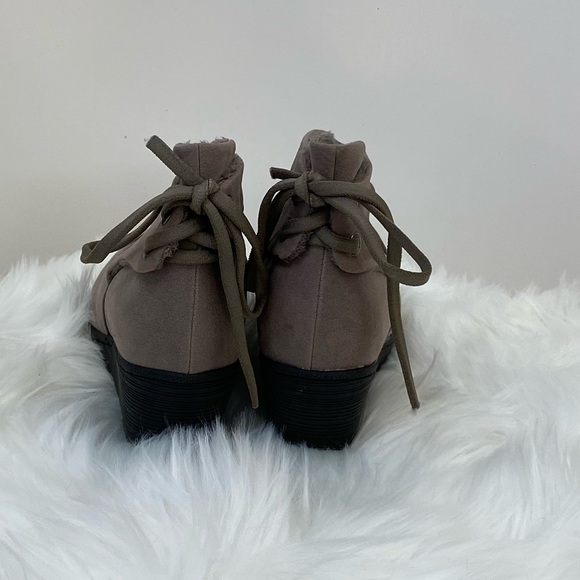 EUC serene island faux suede booties w/ tie detail - Picture 5 of 13